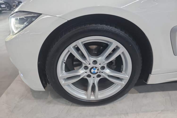 Used BMW 4 Series 2020 425i Gran Coupe M Sport Package Left Front Wheel Hub