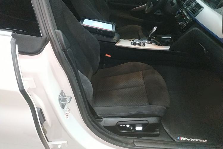 Used BMW 4 Series 2020 425i Gran Coupe M Sport Package Right Front Seat