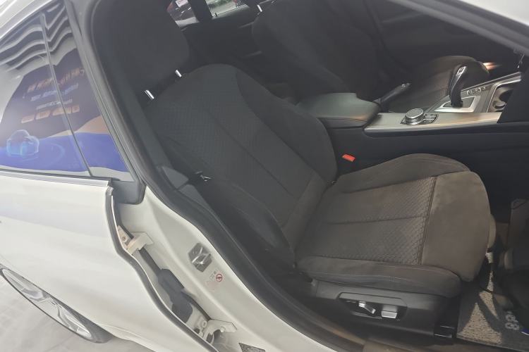 Used BMW 4 Series 2020 425i Gran Coupe M Sport Package Right Front Seat