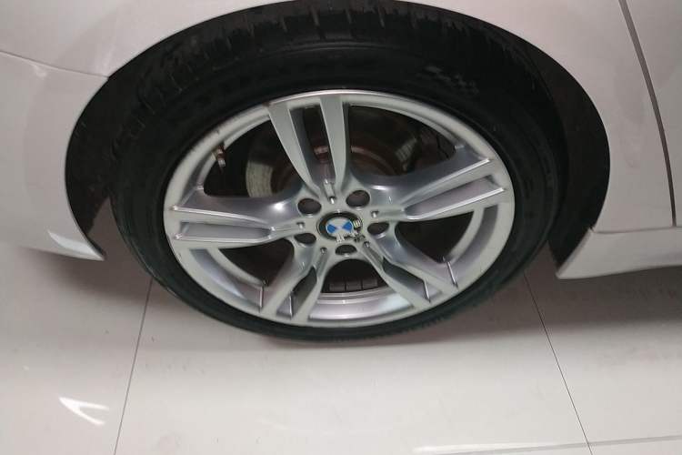 Used BMW 4 Series 2020 425i Gran Coupe M Sport Package Right Rear Wheel Hub