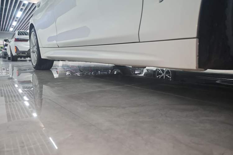 Used BMW 4 Series 2020 425i Gran Coupe M Sport Package Right Side Sill