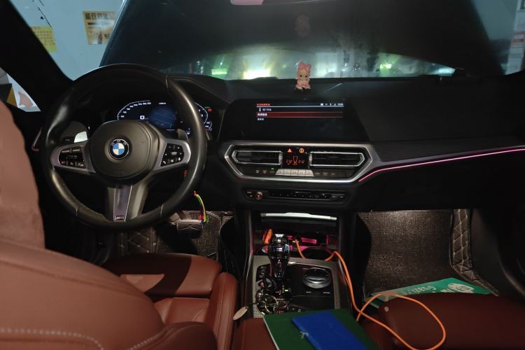 Used BMW 4 Series 2021 425i M Sport Night Edition Center Console