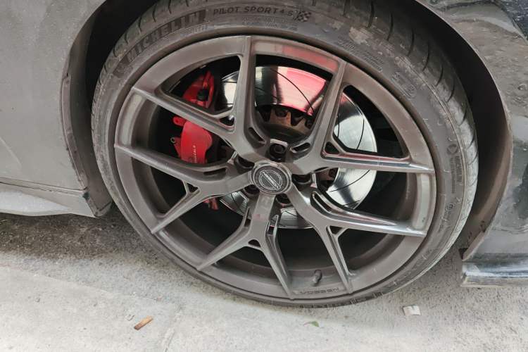 Used BMW 4 Series 2021 Restyled 425i M Sport Night Edition Right Front Wheel Hub