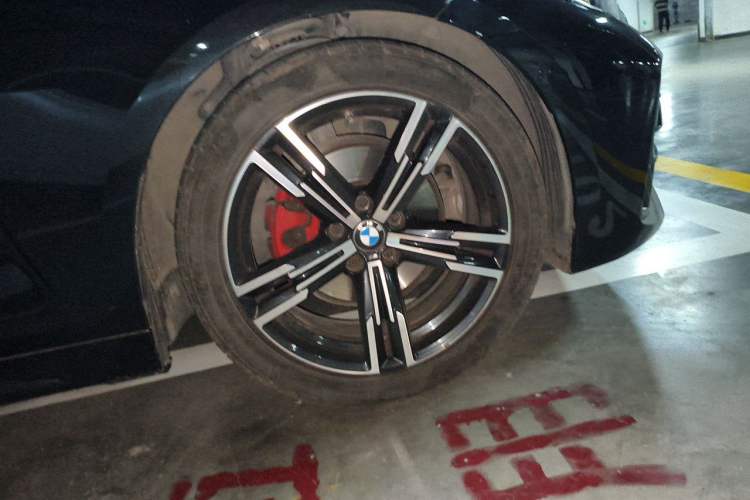 Used BMW 4 Series 2021 425i M Sport Package Right Front Wheel Hub