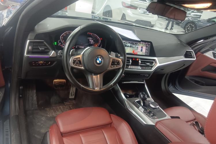 Used BMW 4 Series 2021 425i M Sport Night Edition Center Console