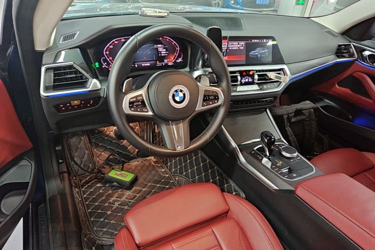 Used BMW 4 Series 2021 425i M Sport Night Edition Center Console