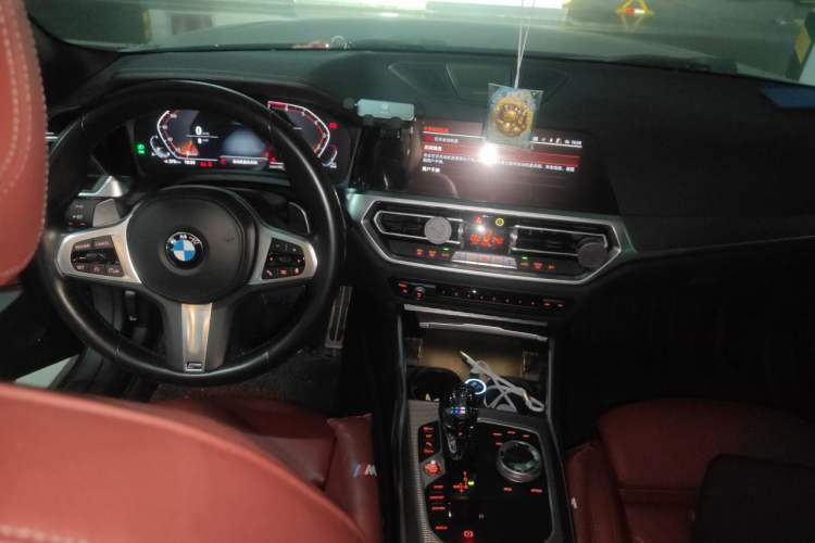 Used BMW 4 Series 2021 425i M Sport Night Edition Center Console