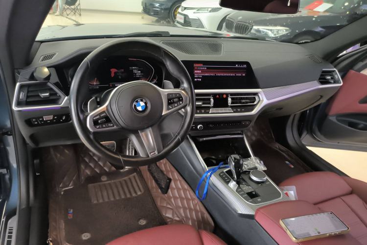 Used BMW 4 Series 2021 425i M Sport Night Edition Center Console