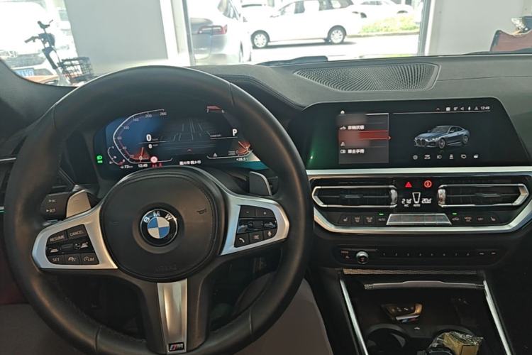 Used BMW 4 Series 2021 430i M Sport Night Edition Center Console