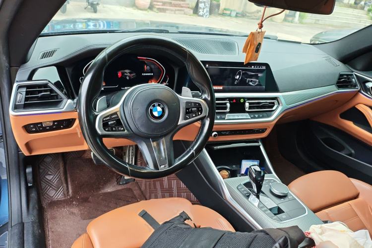 Used BMW 4 Series 2021 425i M Sport Night Edition Center Console