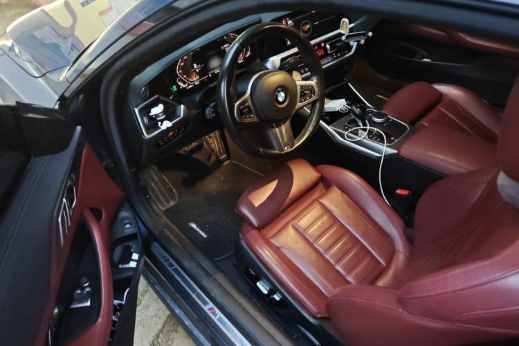 Used BMW 4 Series 2021 425i M Sport Night Edition Driver Seat