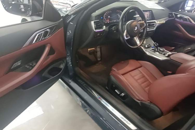Used BMW 4 Series 2021 425i M Sport Night Edition Driver Seat