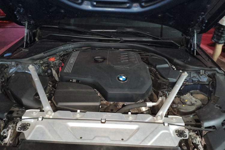 Used BMW 4 Series 2021 425i M Sport Night Edition Engine Bay Left