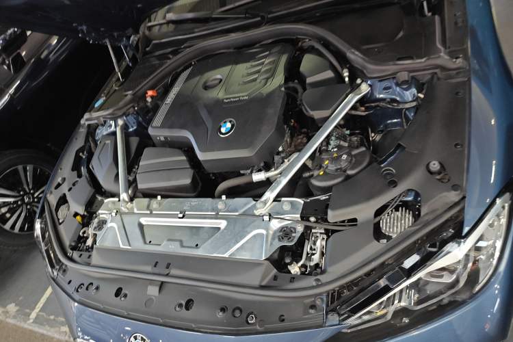 Used BMW 4 Series 2021 425i Convertible M Sport Package Engine Bay