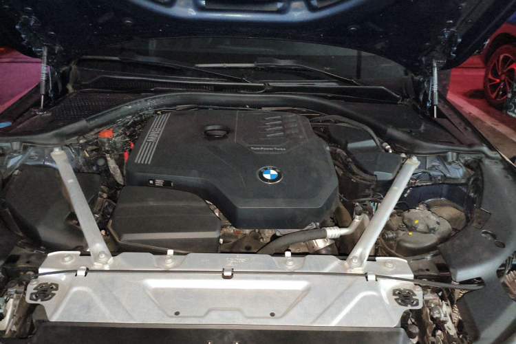 Used BMW 4 Series 2021 425i M Sport Night Edition Engine Bay Right