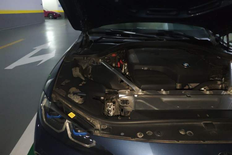 Used BMW 4 Series 2021 425i M Sport Night Edition Engine Bay Right