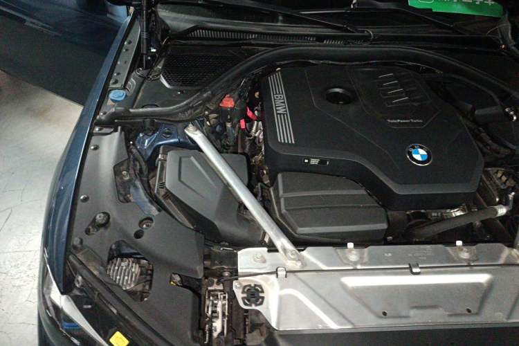 Used BMW 4 Series 2021 Restyled 425i M Sport Night Edition Engine Bay Right