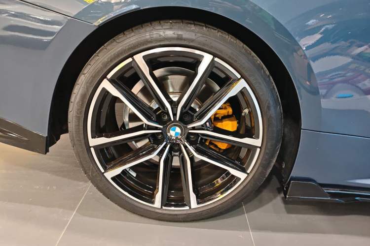Used BMW 4 Series 2021 Restyled 430i Convertible M Sport Night Edition Exterior 2