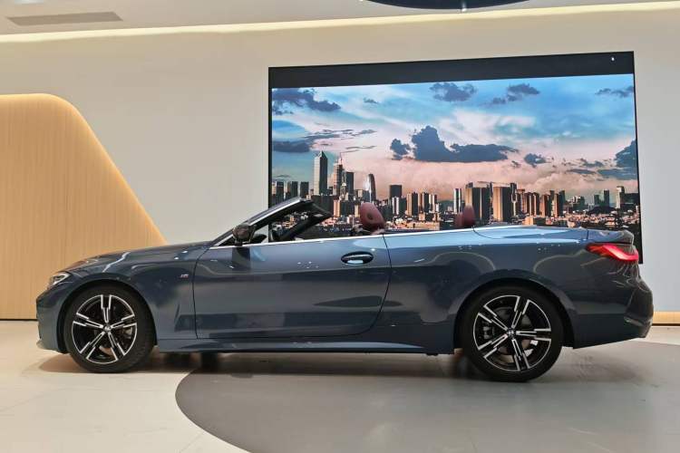Used BMW 4 Series 2021 425i Convertible M Sport Package Exterior 3