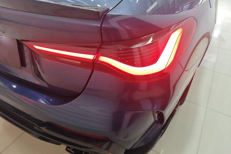 Used BMW 4 Series 2021 425i M Sport Night Edition Exterior 3