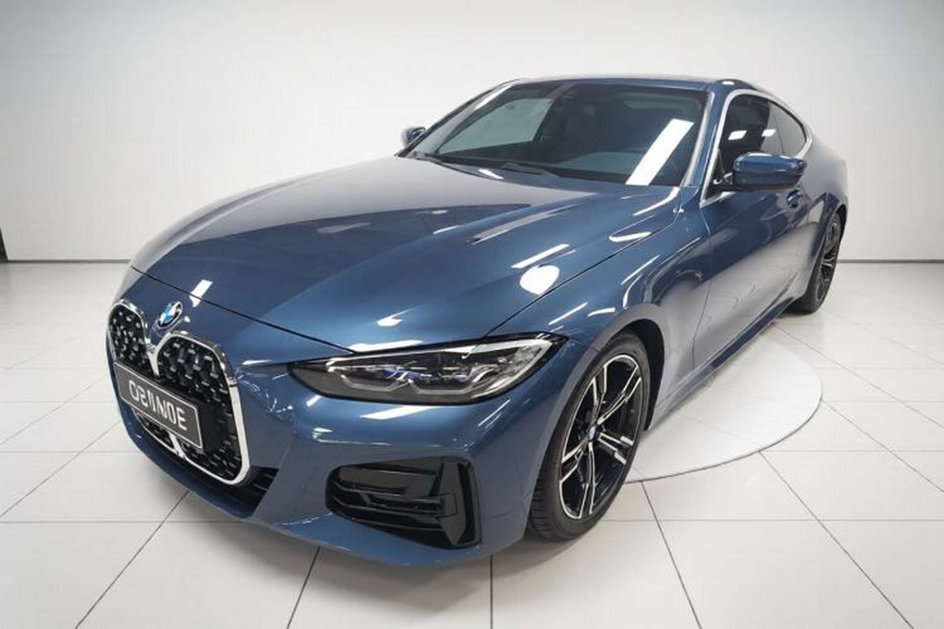 Used BMW 4 Series 2021 425i M Sport Package Front Left 45 Deg