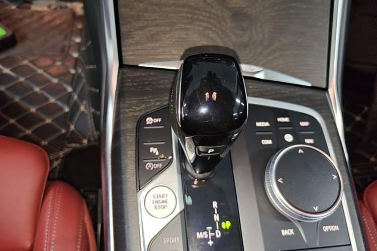 Used BMW 4 Series 2021 425i M Sport Night Edition Gear Lever