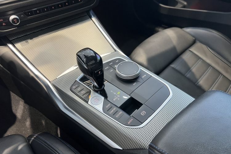 Used BMW 4 Series 2021 425i M Sport Night Edition Gear Lever