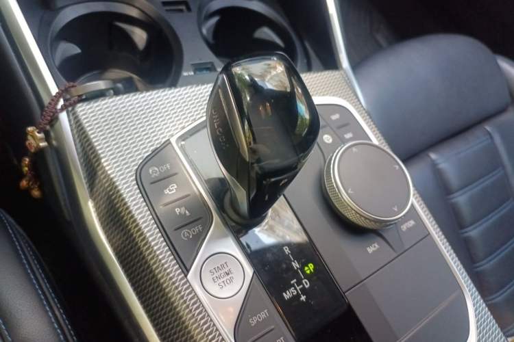Used BMW 4 Series 2021 425i M Sport Night Edition Gear Lever