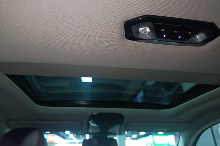 Used BMW 4 Series 2021 425i M Sport Package Headliner