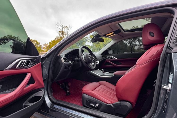 Used BMW 4 Series 2021 425i M Sport Package Interior 1