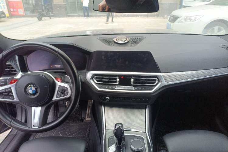 Used BMW 4 Series 2021 Restyled 425i M Sport Night Edition Interior 2