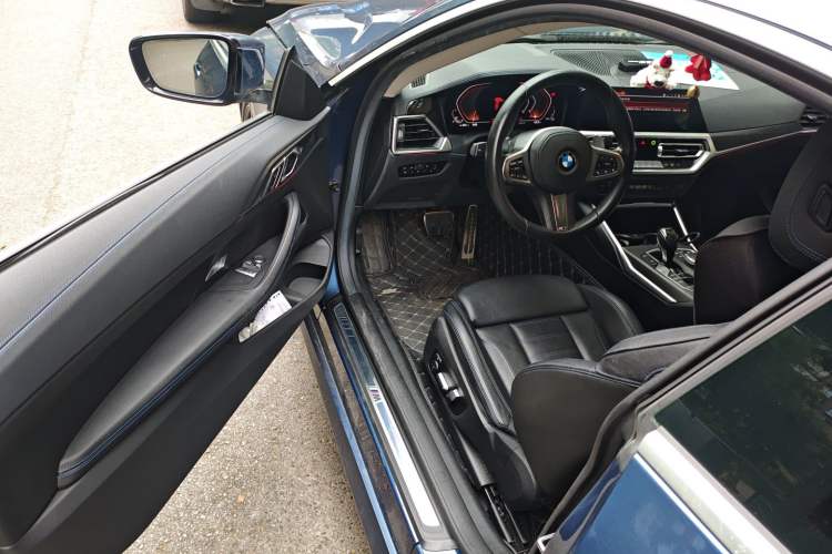 Used BMW 4 Series 2021 425i M Sport Package Interior 3