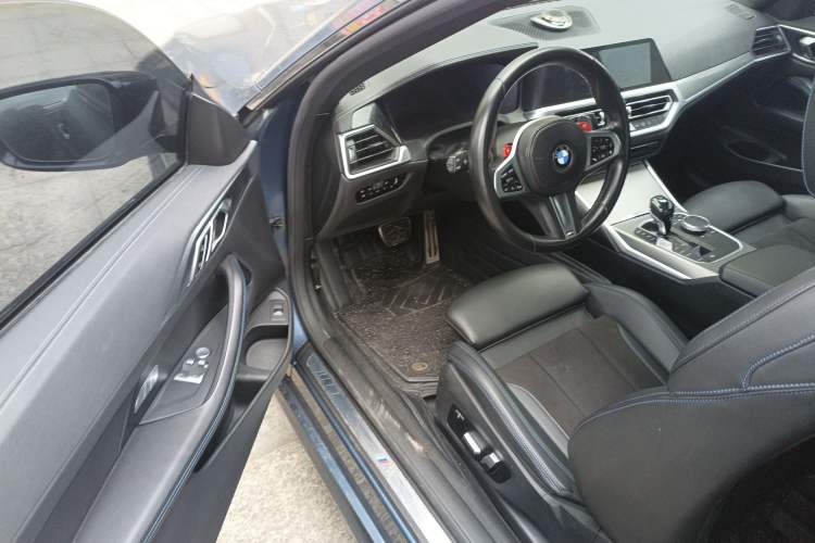 Used BMW 4 Series 2021 Restyled 425i M Sport Night Edition Interior 3