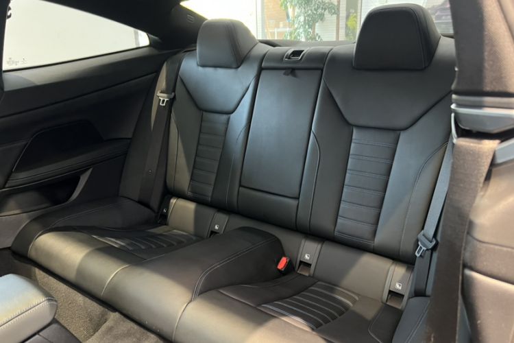 Used BMW 4 Series 2021 425i M Sport Night Edition Interior 8