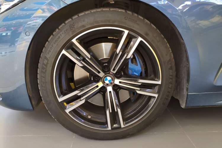 Used BMW 4 Series 2021 Restyled 425i M Sport Package Left Front Wheel Hub