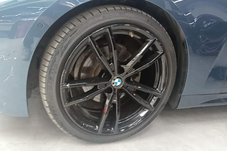 Used BMW 4 Series 2021 425i M Sport Night Edition Left Front Wheel Hub