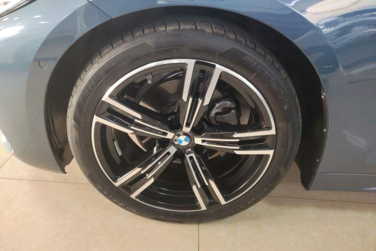 Used BMW 4 Series 2021 425i M Sport Package Left Front Wheel Hub