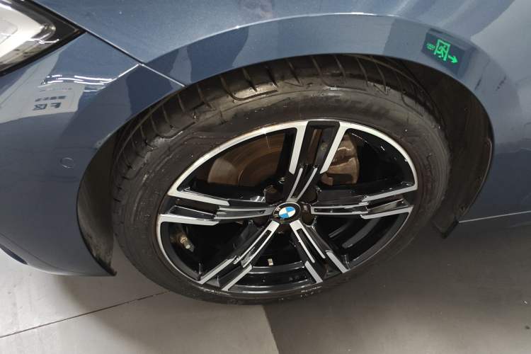 Used BMW 4 Series 2021 425i M Sport Night Edition Left Front Wheel Hub