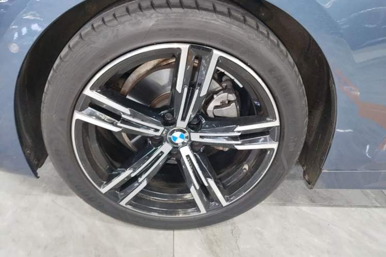 Used BMW 4 Series 2021 Restyled 425i M Sport Package Left Front Wheel Hub