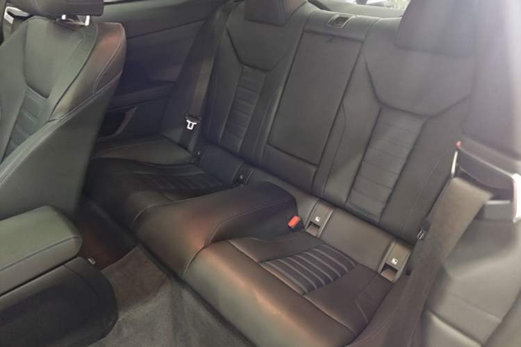 Used BMW 4 Series 2021 Restyled 425i M Sport Night Edition Left Rear Seat