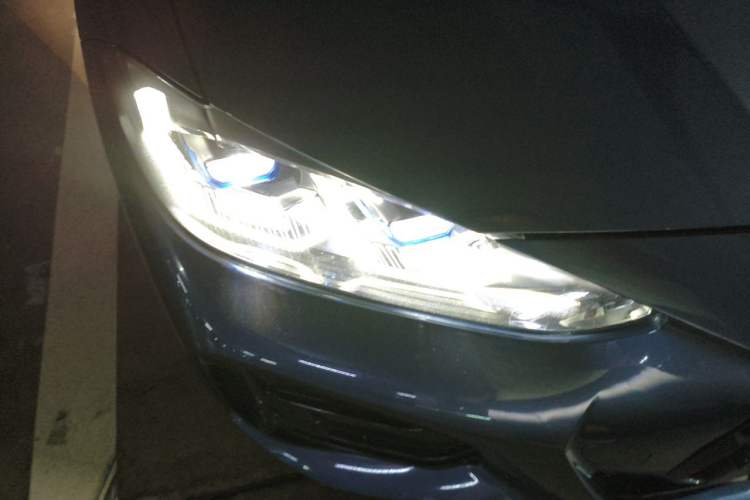 Used BMW 4 Series 2021 425i M Sport Night Edition Right Front Headlight