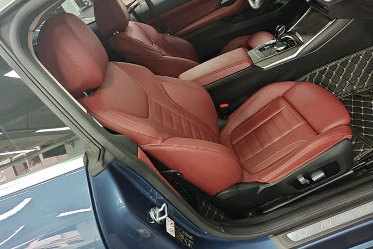 Used BMW 4 Series 2021 425i M Sport Night Edition Right Front Seat