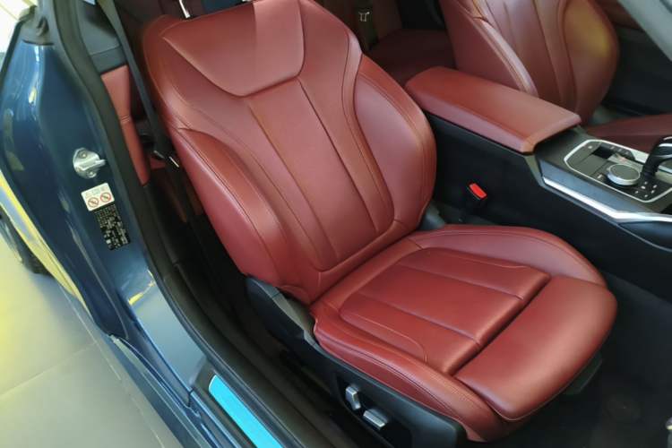Used BMW 4 Series 2021 Restyled 425i M Sport Package Right Front Seat