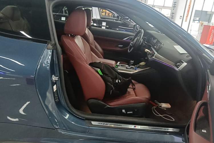 Used BMW 4 Series 2021 425i M Sport Night Edition Right Front Seat