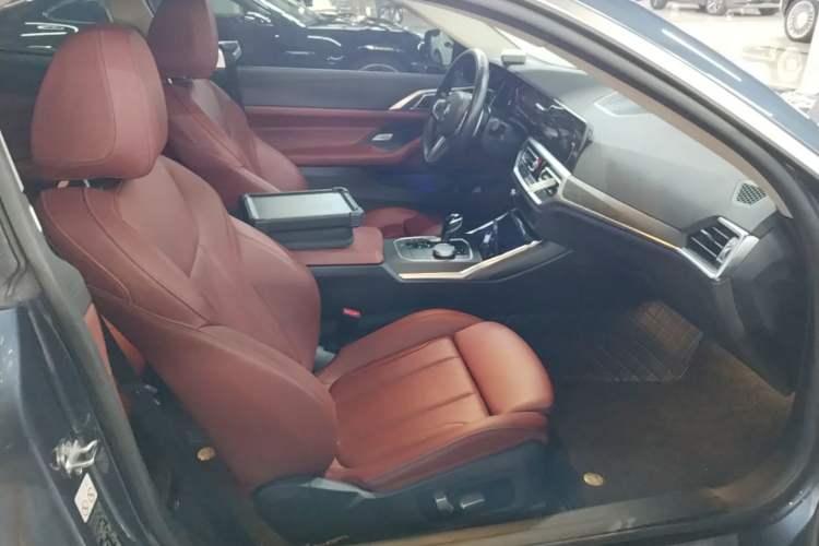Used BMW 4 Series 2021 Restyled 425i M Sport Package Right Front Seat