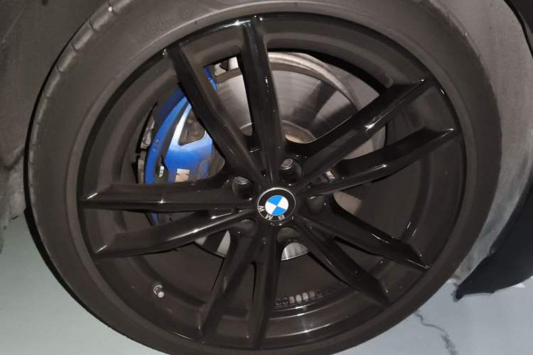 Used BMW 4 Series 2021 425i M Sport Night Edition Right Front Wheel Hub