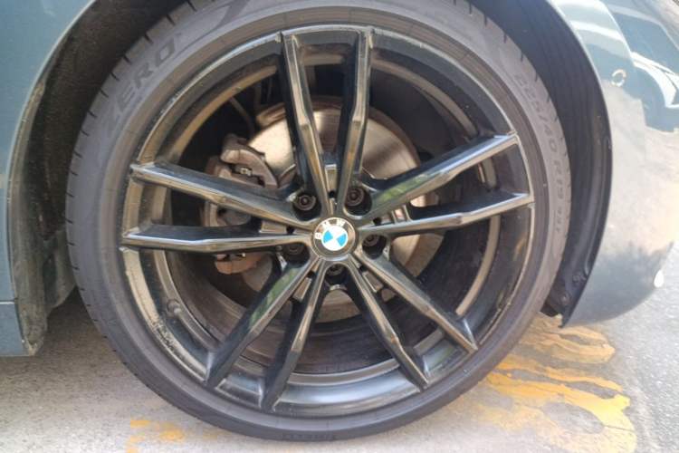 Used BMW 4 Series 2021 425i M Sport Night Edition Right Front Wheel Hub