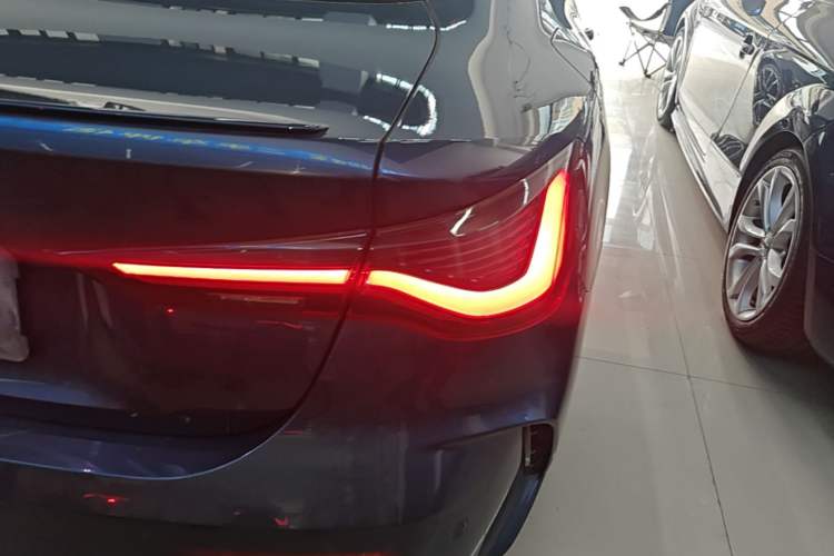 Used BMW 4 Series 2021 430i M Sport Night Edition Right Rear Taillight