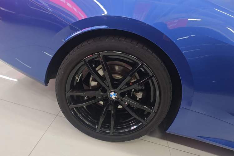 Used BMW 4 Series 2021 Restyled 425i M Sport Night Edition Right Rear Wheel Hub