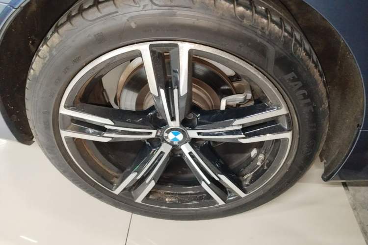 Used BMW 4 Series 2021 Restyled 425i M Sport Package Right Rear Wheel Hub